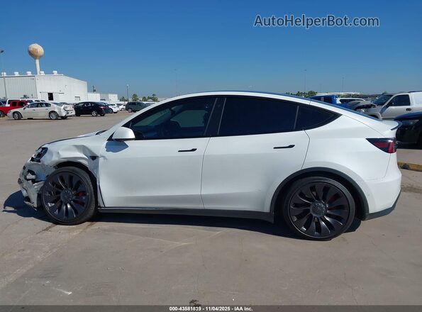 7SAYGDEFXNF372072 2022 TESLA MODEL Y White Vista interior de 360 grados