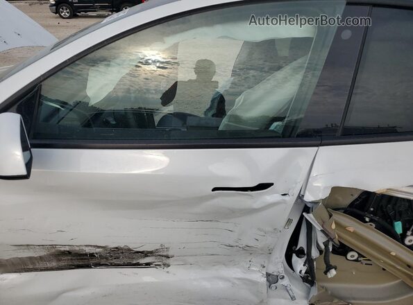 7SAYGDEFXNF452780 2022 TESLA MODEL White Սալոնի դիմացի տեսք