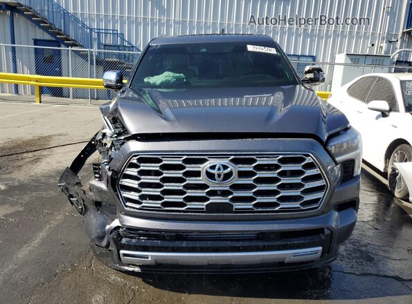 7SVAAABA1PX009052 2023 TOYOTA SEQUOIA Серый Вид спереди