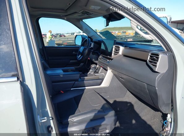 7SVAAABA2PX006645 2023 TOYOTA SEQUOIA Blue Սալոնի դիմացի տեսք
