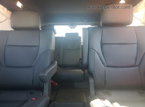 7SVAAABA2SX071696 2025 TOYOTA SEQUOIA Charcoal უკანა სავარძლების ხედი
