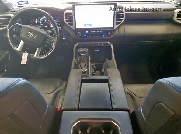 7SVAAABA3PX012860 2023 TOYOTA SEQUOIA Blue Widok deski rozdzielczej