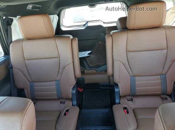 7SVAAABA4SX063521 2025 TOYOTA SEQUOIA Green Rear seats view
