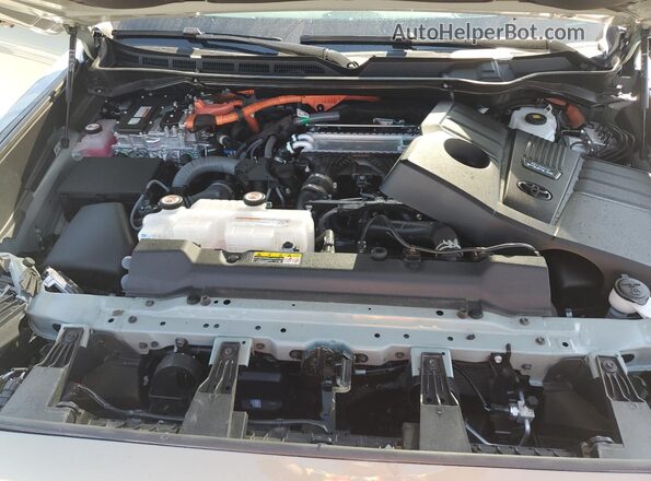 7SVAAABA4SX063521 2025 TOYOTA SEQUOIA Green Engine compartment view