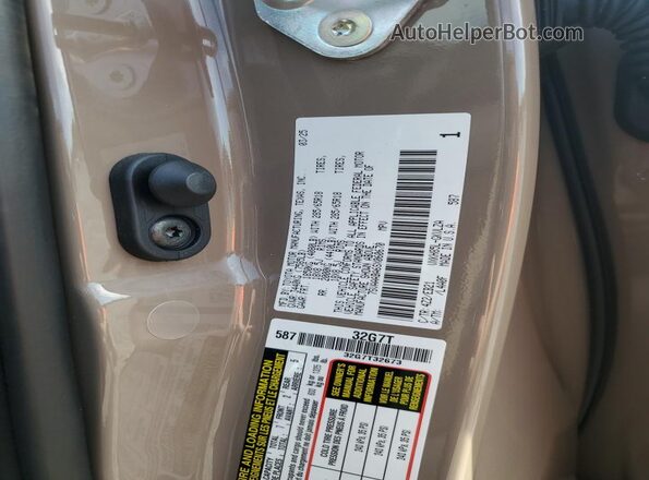 7SVAAABA6SX060670 2025 TOYOTA SEQUOIA Tan Vista de la etiqueta del VIN