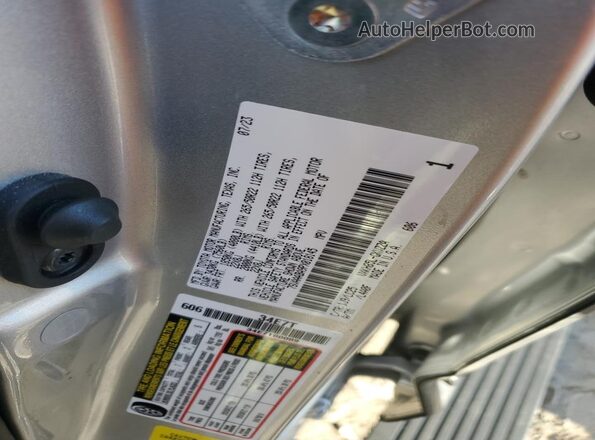 7SVAAABA9PX018145 2023 TOYOTA SEQUOIA Silver Widok wnętrza 360 stopni