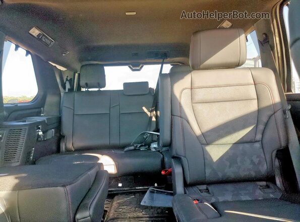 7SVAAABAXSX052832 2025 TOYOTA SEQUOIA White უკანა სავარძლების ხედი