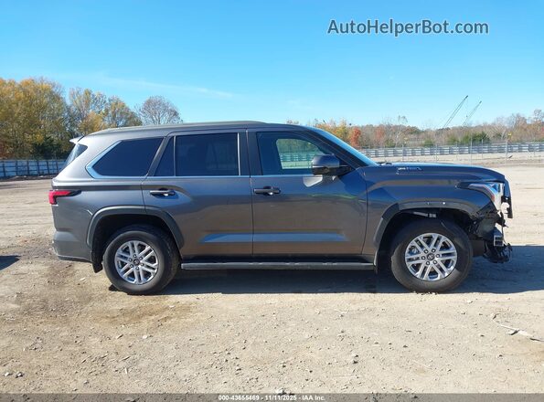 7SVAAABAXSX058405 2025 TOYOTA SEQUOIA Gray უკანა სალონის ხედი