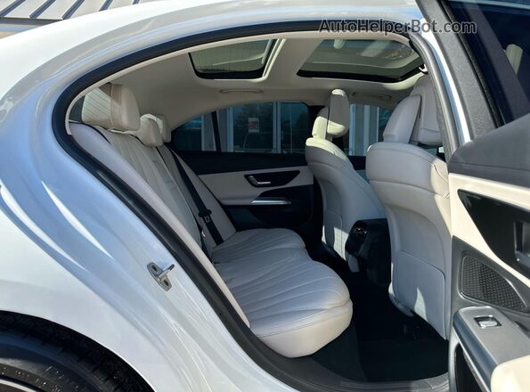 W1KLF4HB9SA112386 2025 MERCEDES-BENZ E-CLASS White Widok wnętrza z przodu