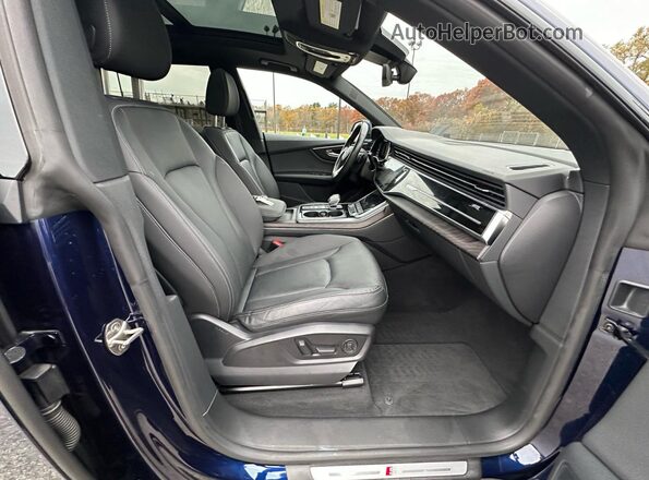 WA1EVAF18MD015075 2021 AUDI Q8 Blue Rear view