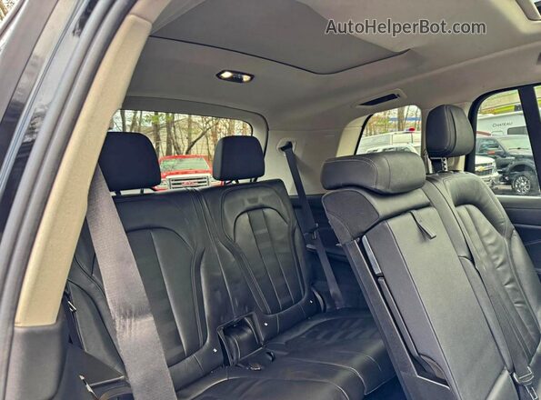 5UXCW2C09L9B56655 2020 BMW X7 Black 