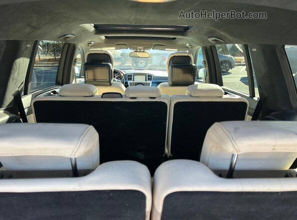 4JGDF2EE8GA671173 2016 MERCEDES-BENZ GL-CLASS White Rear interior view