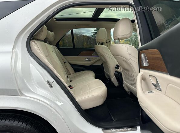 4JGFB4JB6NA717706 2022 MERCEDES-BENZ GLE-CLASS White წინა სალონის ხედი