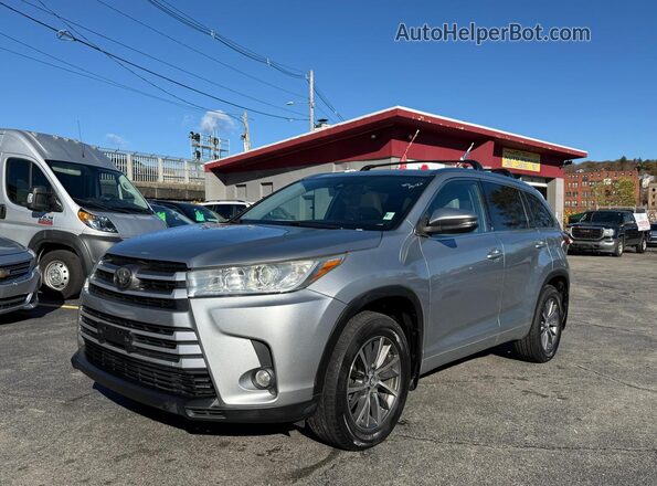 5TDJZRFH5JS556444 2018 TOYOTA HIGHLANDER Silver 