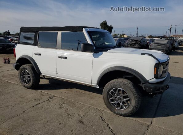 1FMDE5BH3NLB16572 2022 FORD BRONCO Белый Вид спереди