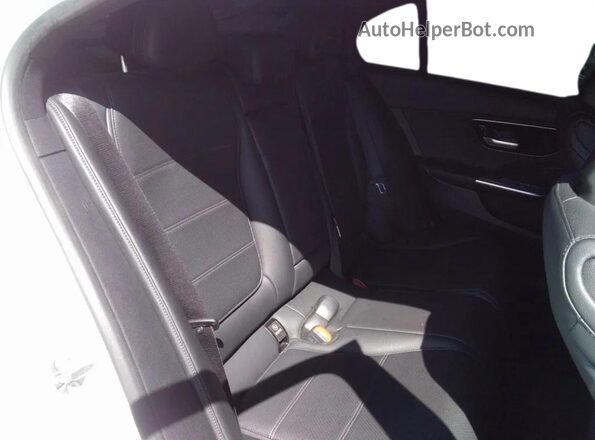 W1KAF4GBXPR153515 2023 MERCEDES-BENZ C-CLASS White Widok wnętrza z przodu