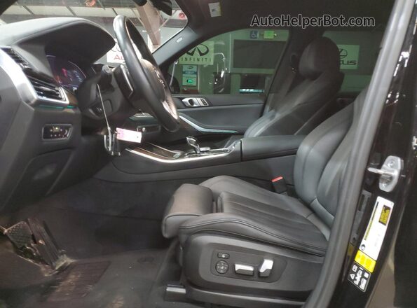 5UXCR6C06N9K65380 2022 BMW X5 Black Вид панелі приладів