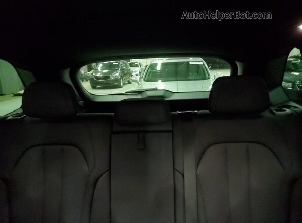 5UXCR6C06N9K65380 2022 BMW X5 Black Вид задньої частини салону