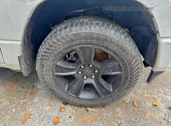 1C6SRFVT8NN110008 2022 RAM 1500 White Widok naklejki z numerem VIN