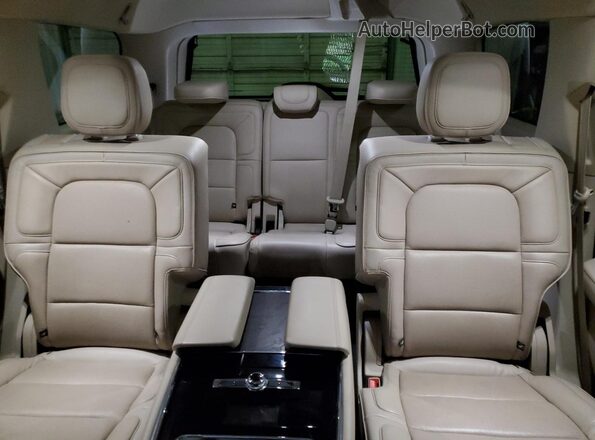 5LMJJ2LT8KEL04601 2019 LINCOLN NAVIGATOR Gray 