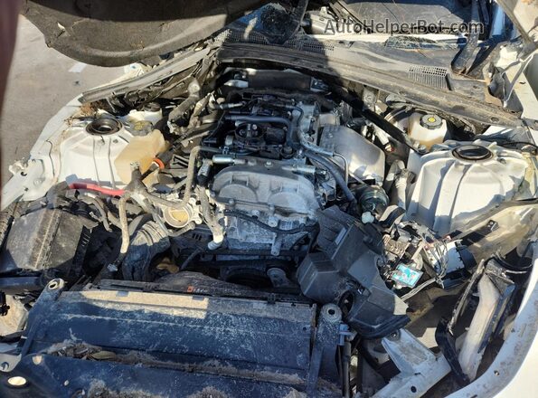 1G1FB1RXXP0159024 2023 CHEVROLET CAMARO White Vista del compartimento del motor