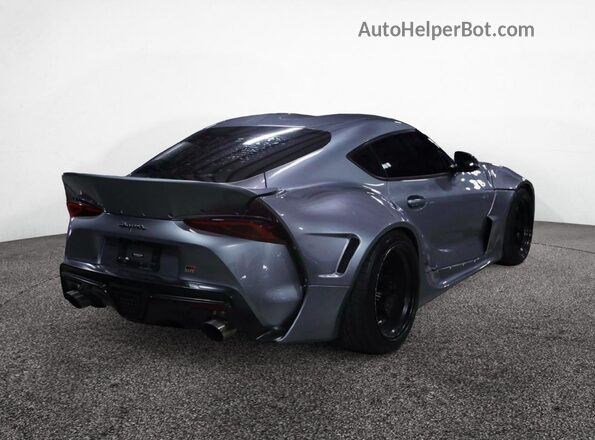 WZ1DB4C06LW026362 2020 TOYOTA SUPRA Серебряный Вид спереди