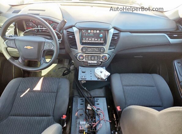 1GNLCDECXLR268270 2020 CHEVROLET TAHOE White Widok zestawu wskaźników