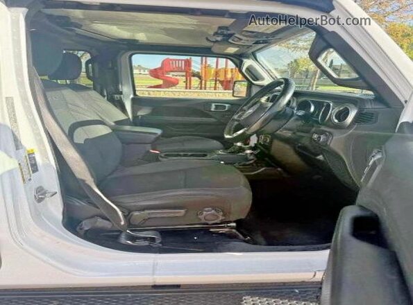 1C4HJXEN2LW213871 2020 JEEP WRANGLER White Rear view