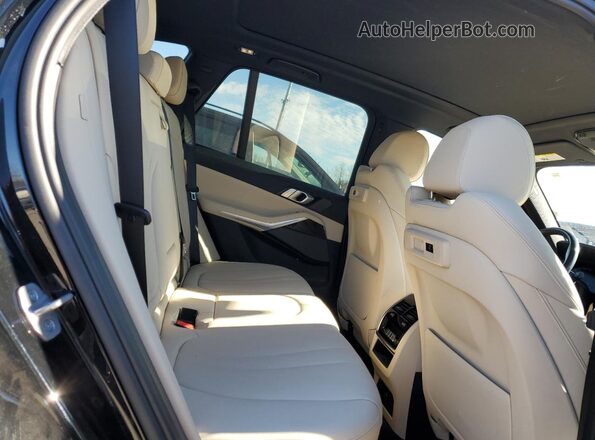 5UXCR6C03M9E51556 2021 BMW X5 Black ძრავის განყოფილების ხედი