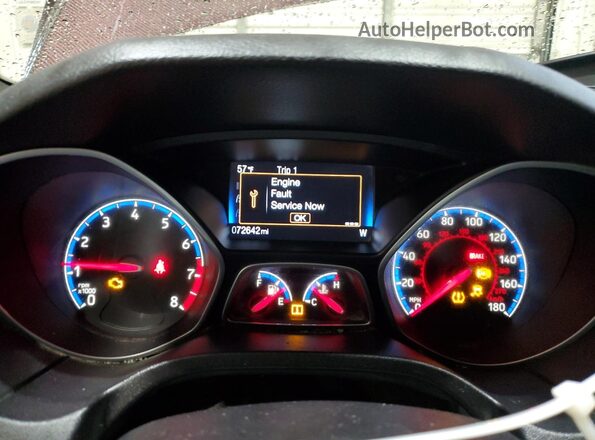 WF0DP3TH3G4117460 2016 FORD FOCUS Red Vista de los asientos traseros