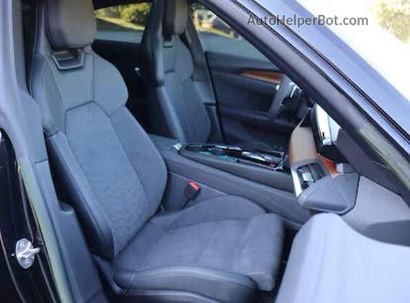 WAUFJBFW6P7005085 2023 AUDI E-TRON Black Widok z przodu
