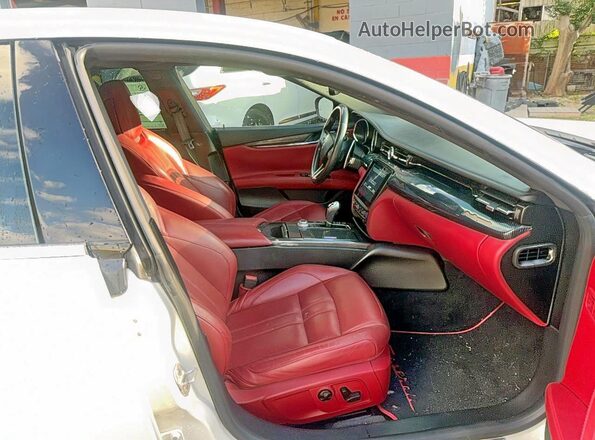 ZAM56RPS0H1236696 2017 MASERATI QUATTROPOR White Vista trasera