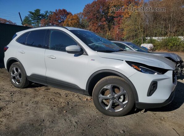 1FMCU9NA2SUB01135 2025 FORD ESCAPE Белый Вид спереди