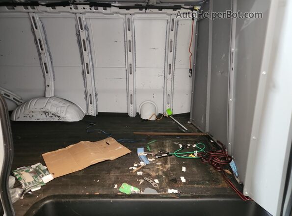 1GCWGAFP1N1174919 2022 CHEVROLET EXPRESS White Engine compartment view