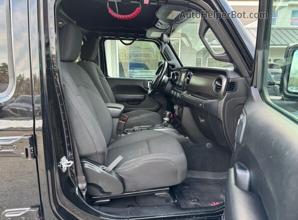 1C6HJTAG4LL143086 2020 JEEP GLADIATOR Black Widok z tyłu