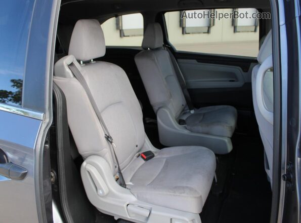 5FNRL6H20JB086713 2018 HONDA ODYSSEY Gray Вид салону спереду