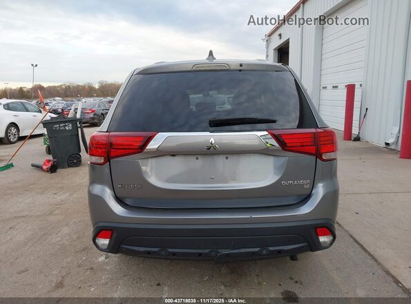 JA4AD3A33JZ017286 2018 MITSUBISHI OUTLANDER Silver 