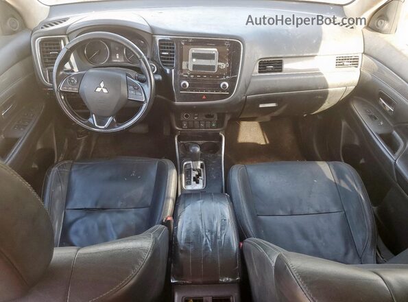 JA4AD3A34LZ042877 2020 MITSUBISHI OUTLANDER Серебряный Вид панели приборов