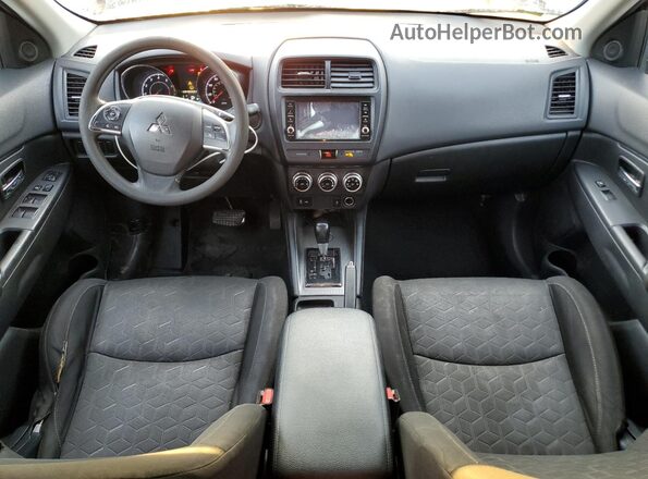 JA4AP3AU0LU006441 2020 MITSUBISHI OUTLANDER Серебряный Вид панели приборов