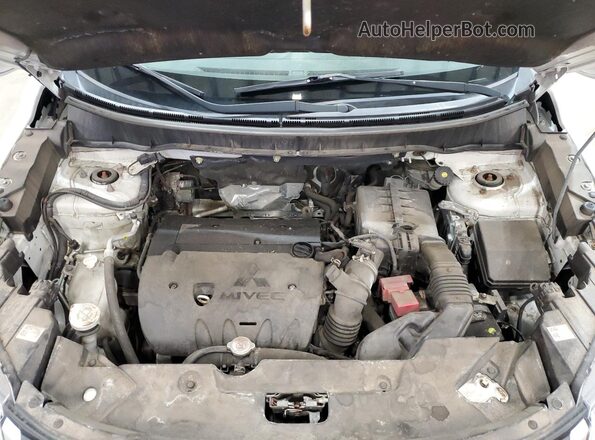 JA4AP3AU1LU021465 2020 MITSUBISHI OUTLANDER White ძრავის განყოფილების ხედი