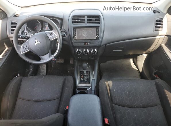 JA4AP3AU5LU030119 2020 MITSUBISHI OUTLANDER Silver Առջևի վահանակի տեսք