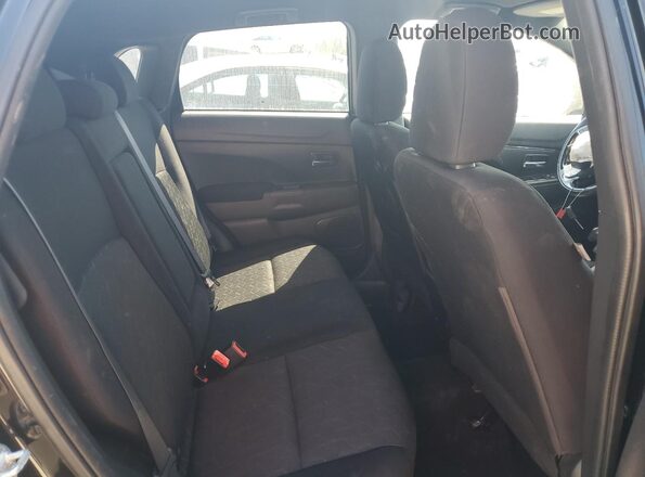JA4APUAU6MU016866 2021 MITSUBISHI OUTLANDER Black Widok wnętrza z tyłu