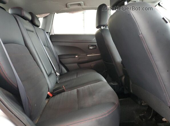 JA4APVAU6NU019239 2022 MITSUBISHI OUTLANDER Silver Вид задньої частини салону