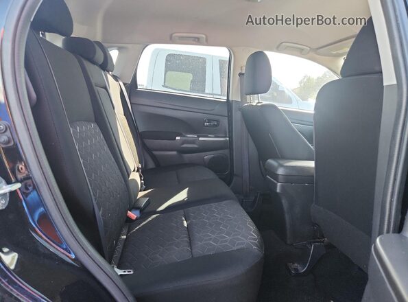 JA4APVAU9MU029973 2021 MITSUBISHI OUTLANDER Black Вид задньої частини салону