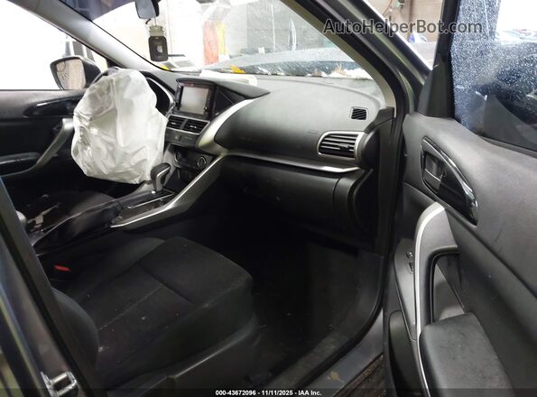 JA4AS3AAXJZ040830 2018 MITSUBISHI ECLIPSE CROSS Gray წინა სალონის ხედი