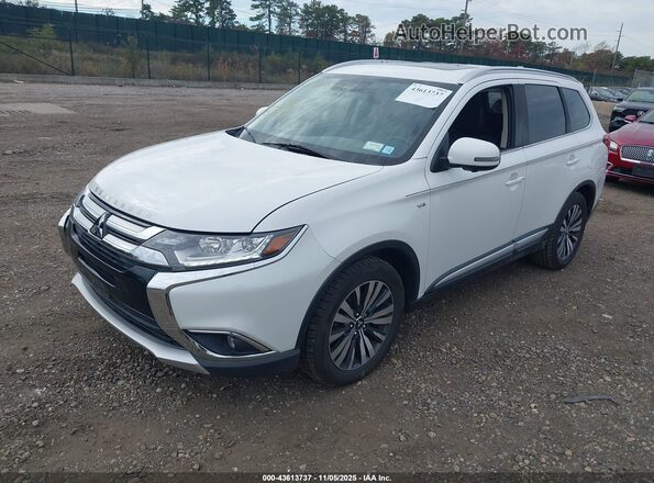 JA4JZ4AX9JZ010109 2018 MITSUBISHI OUTLANDER White წინა მარცხენა ხედი სამი მეოთხედიდან