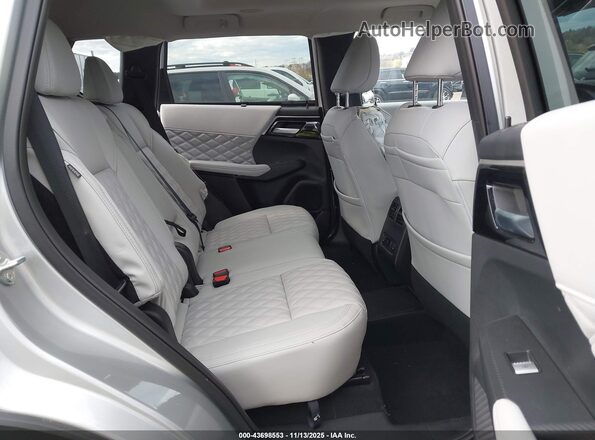 JA4T5WA90SZ006775 2025 MITSUBISHI OUTLANDER PHEV Silver 