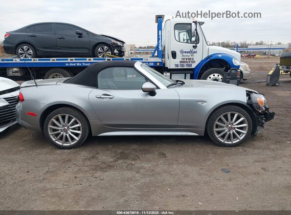 JC1NFAEK0H0105019 2017 FIAT 124 SPIDER Silver Widok wnętrza z tyłu