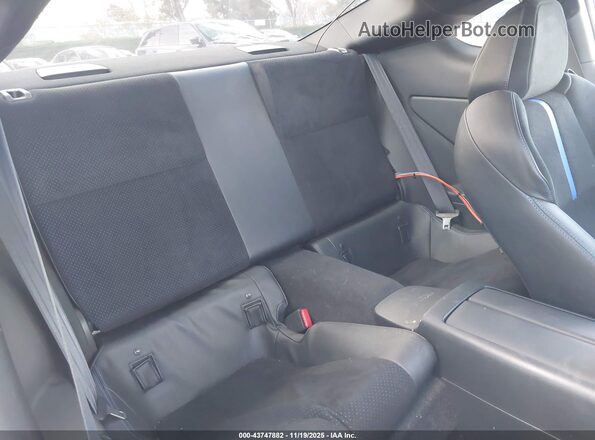 JF1ZDBS13R9701255 2024 SUBARU BRZ White Widok naklejki z numerem VIN