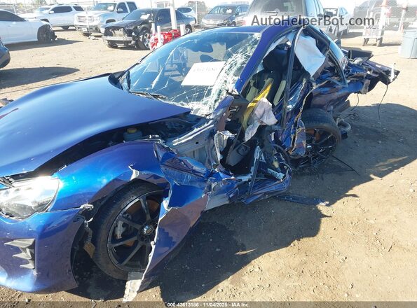 JF1ZNAA14J8700716 2018 TOYOTA 86 Синий Вид спереди